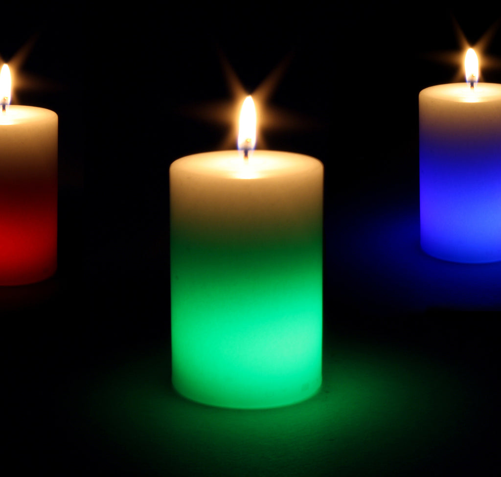 UNIPAR - LED свещ с променящи се цветове по време на горене