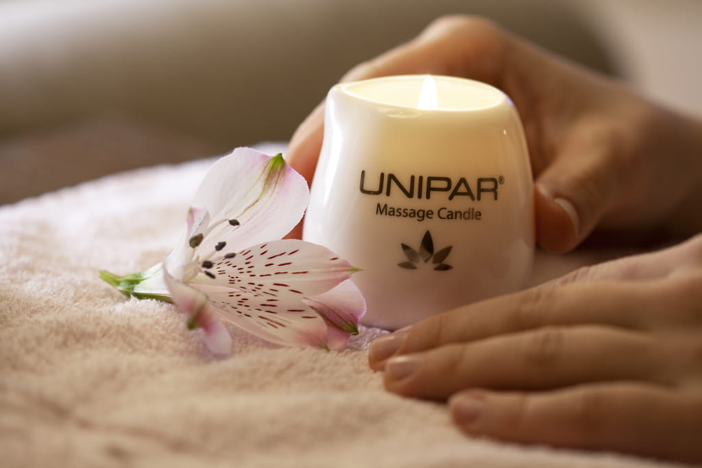 UNIPAR - свещи за масаж, свещи с масажно олио, масажни свещи за ръце, масажни свещи за педикюр, свещи за масаж в керамична каничка
