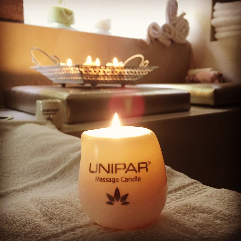UNIPAR - свещи за масаж, свещи с масажно олио, масажни свещи за ръце, масажни свещи за педикюр, свещи за масаж в керамична каничка